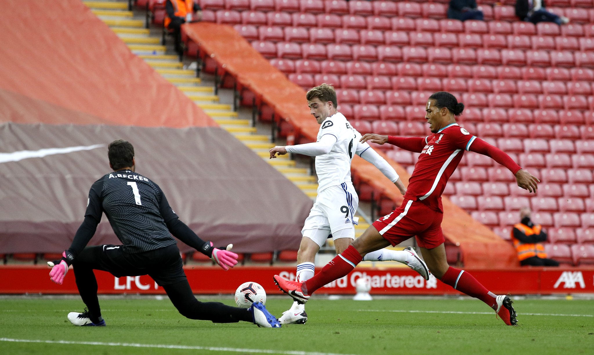 在經歷財政 在經歷財政